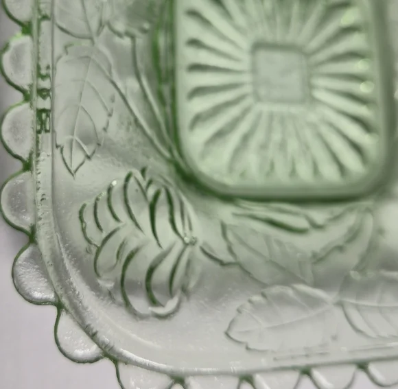 Crown Crystal Green Depression Glass Rose Sunburst Square Trinket Dish Tray - Picture 2 of 10